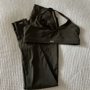 SPORTBODY® CROSS V BRA & LEGGINGS - AFTER HOURS